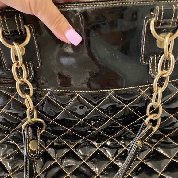 Maxx New York black patent quilted purse w gold chains on handles cheetah lining - Picture 2 of 9